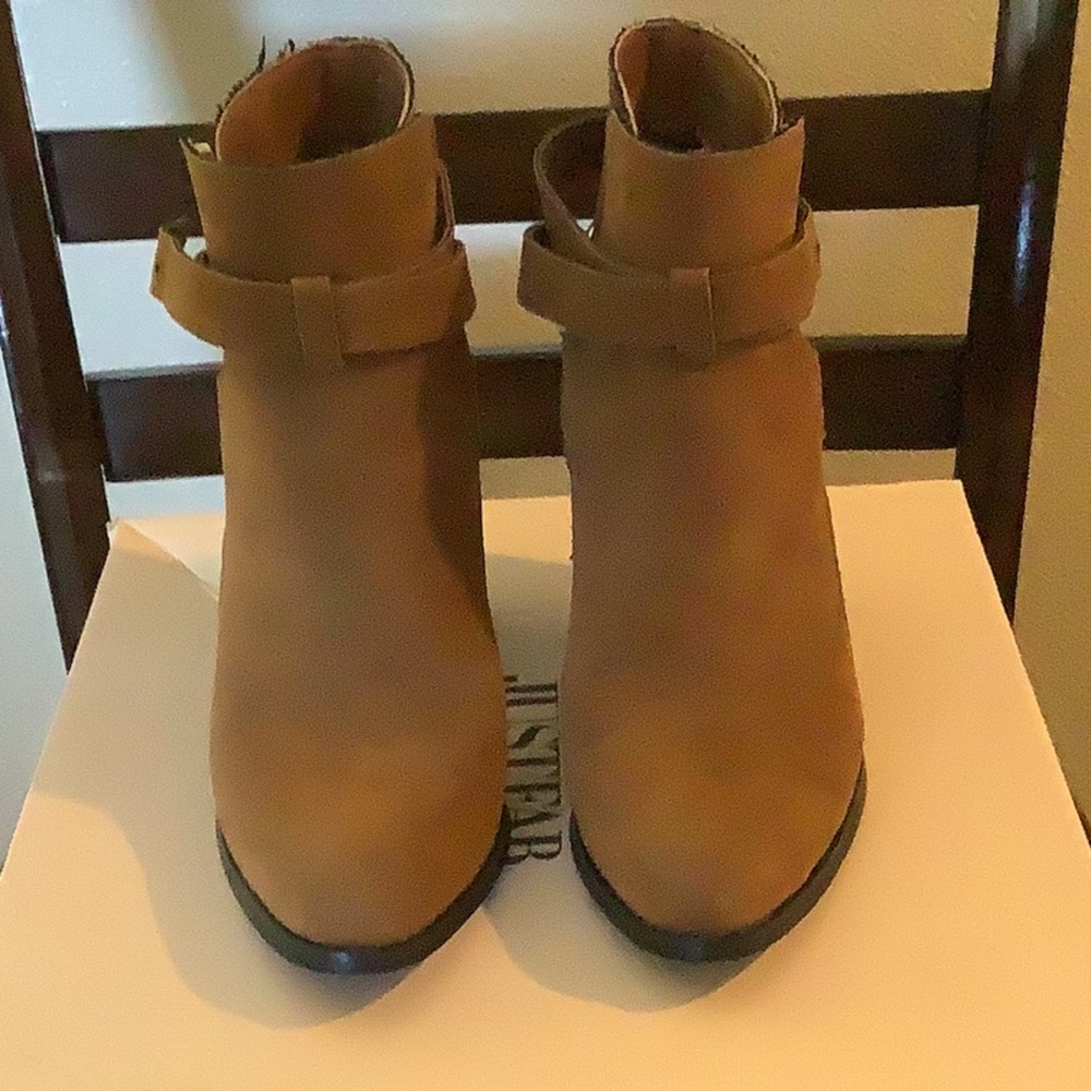 Just Fab Dream Chaser Boots